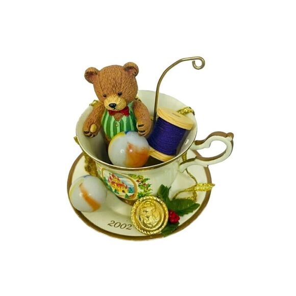 Carlton Cards Heirloom ornaments little treasures 2002 bear in a teacup - Picture 2 of 9